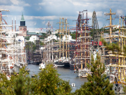 turku_cathedral_and_riverside_during_tall_ships_races_2017_photo_by_olli_sulin.jpg