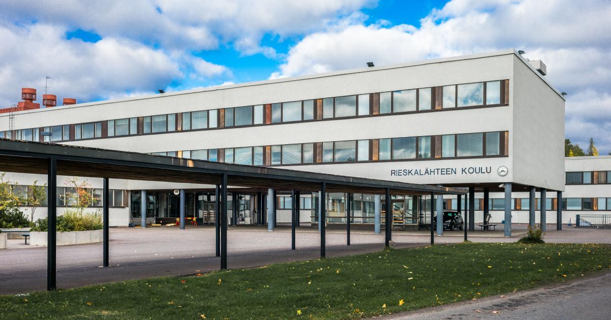 Rieskalähteen koululle valmiit ja toimivat väistötilat Kärsämäestä