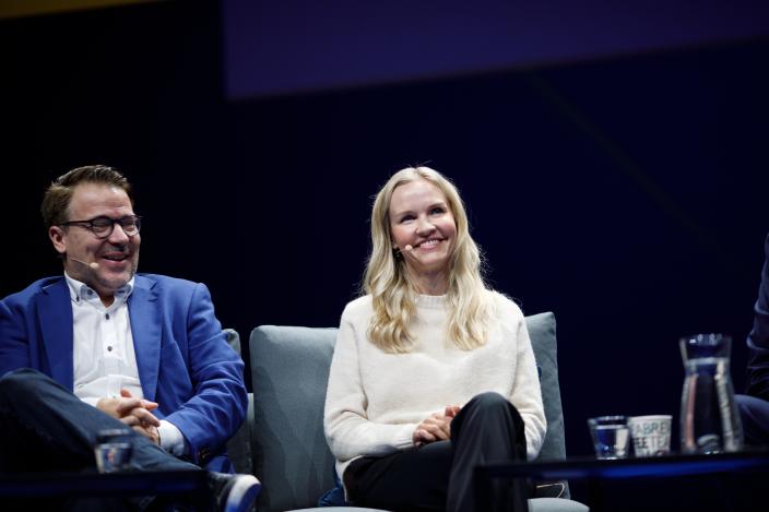 Ville Niinistö ja Aura Salla Eurooppa-foorumin lavalla. (Kuva: Jaska Poikonen)