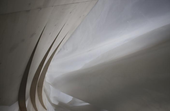 Musiikkitalo Fuugan rakennusaika, konserttisalin puuverhous. (Picture: Marko Kivistö)