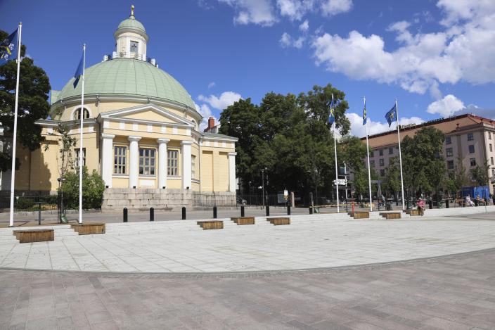 Kauppatori kirkon edusta (Kuva: Janina Ahlqvist)