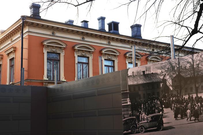 Turun kaupungintalon julkisivu ja työmaa-aita. (Kuva: Reea Viitasalo)