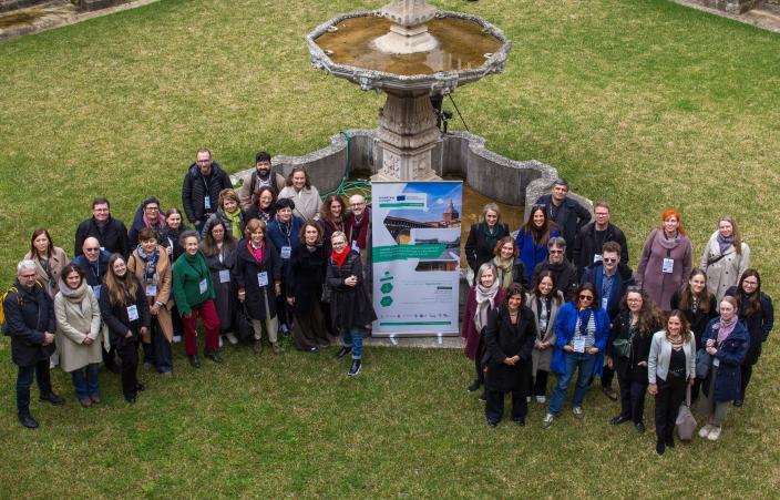 CHARME-hankkeen partnerikaupunkien edustajia yhteiskuvassa. (Kuva: Jonathan Biz Medina / CHARME-hanke)