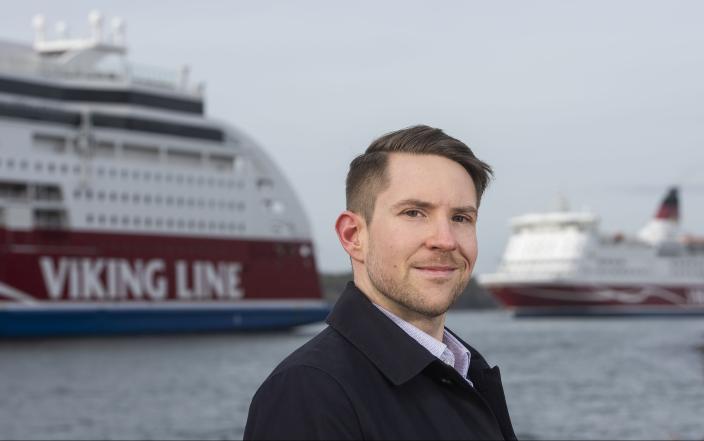 Dani Lindberg henkilökuvassa. (Kuva: Viking Line)