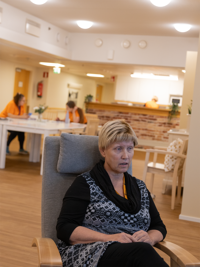 Hovikodin toimitusjohtaja Hovikodin yhteisissä tiloissa (Kuva: Markku Liukkonen)