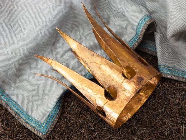 kullattu kruunu (Kuva: Denisse Islas)