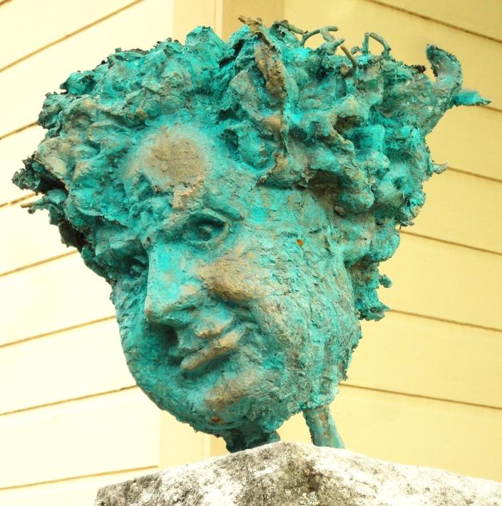 Jarkko Laineen patsas (Kuva: Jarkko Laineen seura ry)