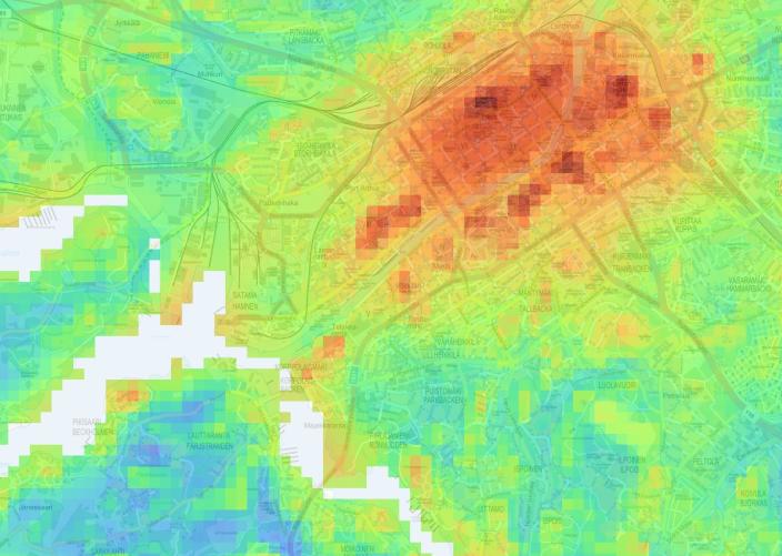 Puna-vihreä karttakuva Turusta. Punaisella on merkitty alueet, kuten kaupungin keskusta, joiden lämpötila on suhteellisesti korkein, vihreällä ja sinisellä viileimmät alueet, kuten saaristo ja meri.