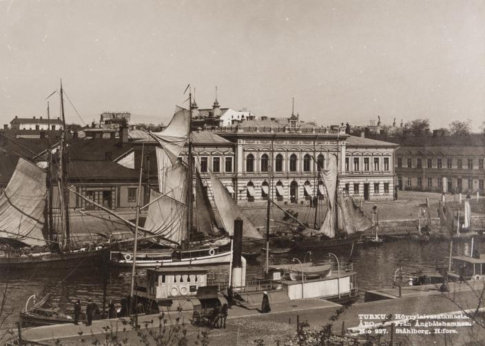 Kaupungintalo 1900-luvun alussa. (Kuva: Turun kaupunginmuseo)