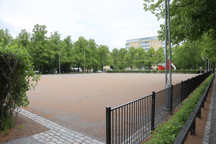 Mannerheiminpuiston kenttä. (Kuva: Risto Lahtinen)