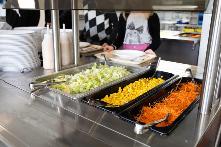 Kuva koulun ruokalasta. (Kuva: Kaarea Oy)
