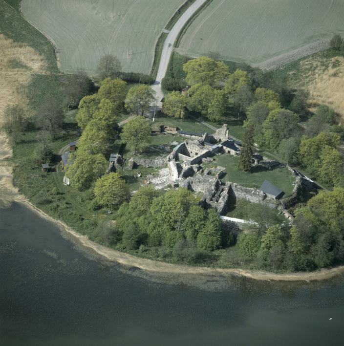 Ilmakuva Kuusiston piispanlinnan raunioista. (Kuva: Welin P.O. Musevirasto)