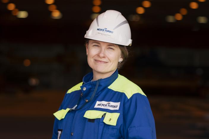 Hanna Haaksi henkilökuvassa. (Kuva: Antti Kirves)