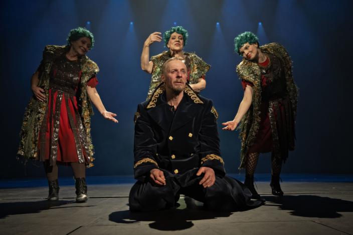 Macbethin pääroolissa Eero Aho (Kuva: Turun kaupunginteatteri)