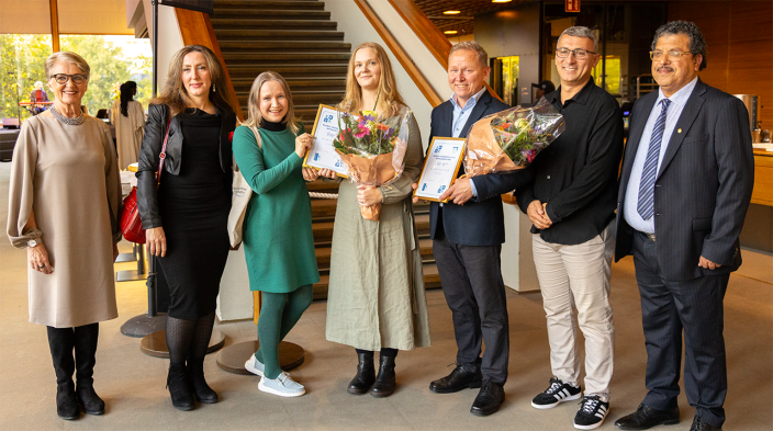 Monikulttuurisuuspalkinnon 2025 jakajat ja saajat. (Kuva: Markku Liukkonen)