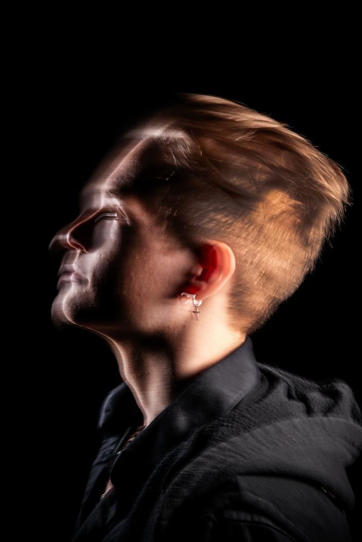 Kuvassa on nuoren epätarkka sivuprofiili. (Kuva: Juha Kurri)