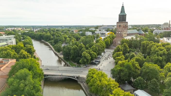 Tuomiokirkkosilta (Foto: Jussi Vierimaa / Turun Raitiotieallianssi.)