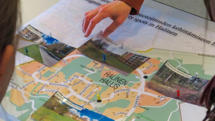 UBP-hankkeen asukastyöpaja Halisissa, kuvassa Halisten alueen kartta. (Kuva: Sebastian Jäntti)
