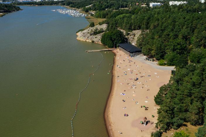 Uittamon uimaranta ilmakuvassa. (Kuva: Heikki Räisänen)