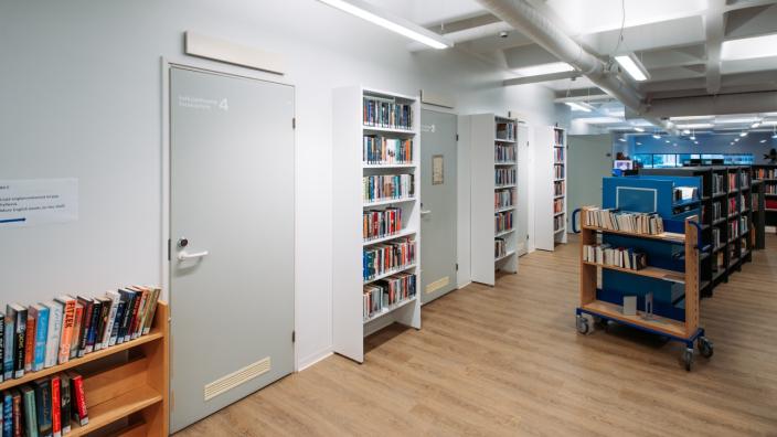 Varissuon kirjaston työhuone. (Kuva: Jussi Virkkumaa)